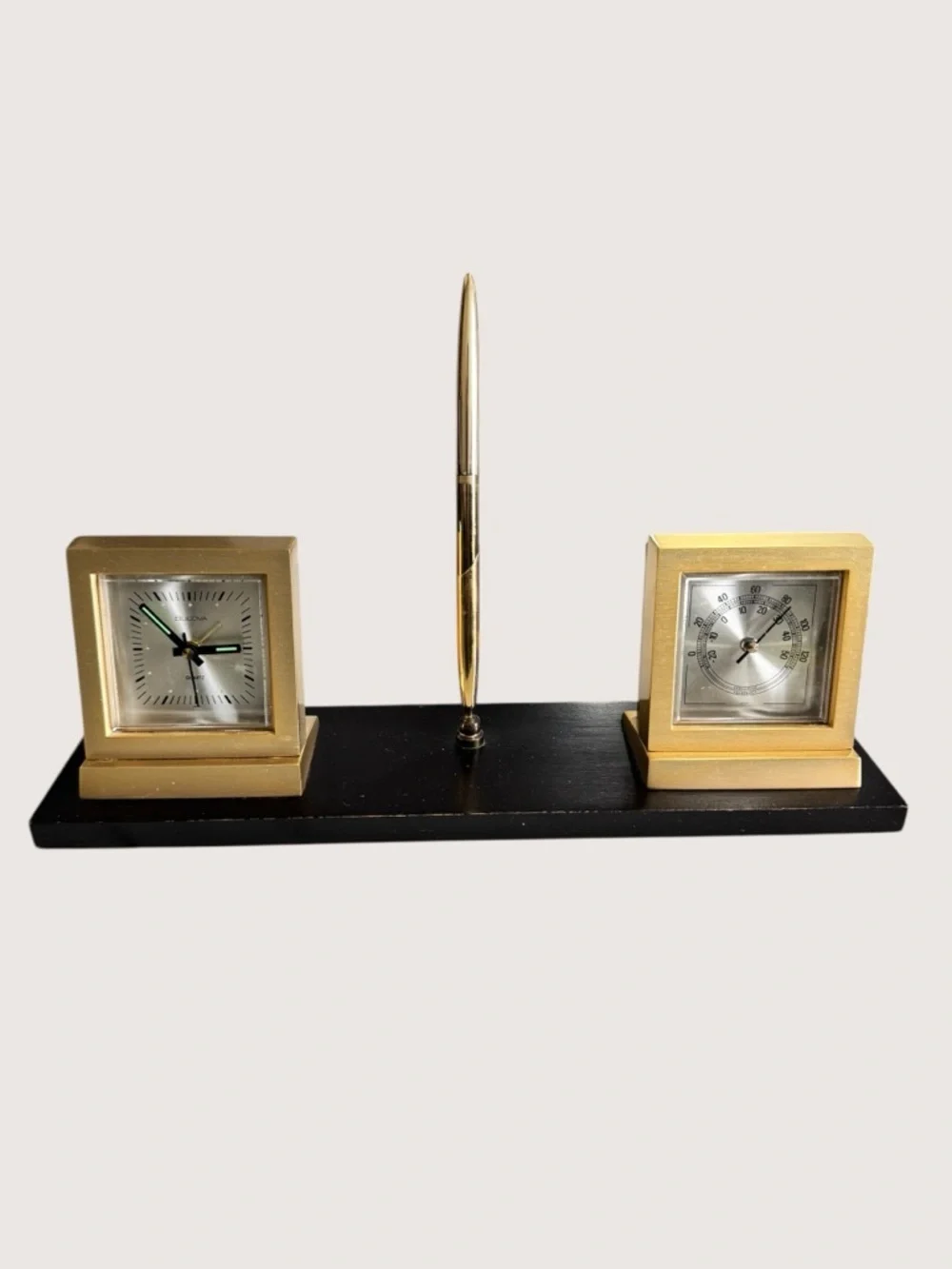 VTG Bulova Quartz Desk Clock Thermometer Pen Set Gold Tone Executive Desk Set